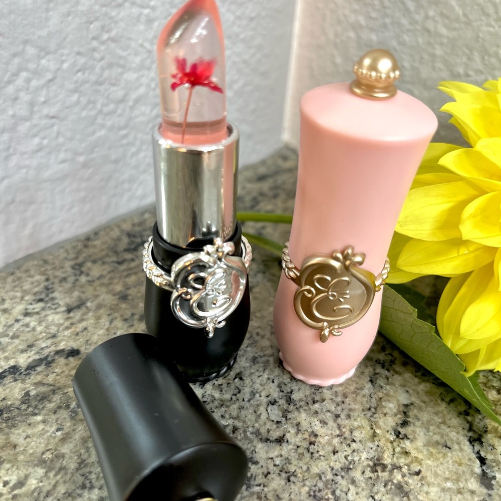 Magic Lipstick